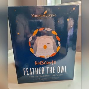 Feather the Owl diffuser